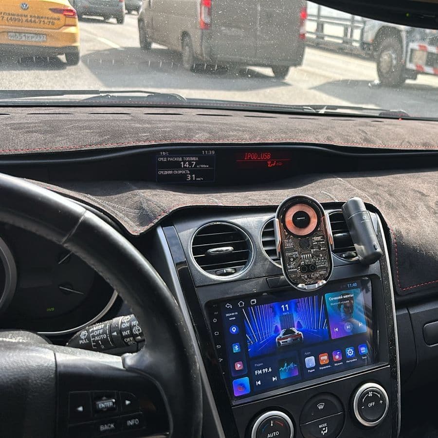 Купить Накидка на панельMazda