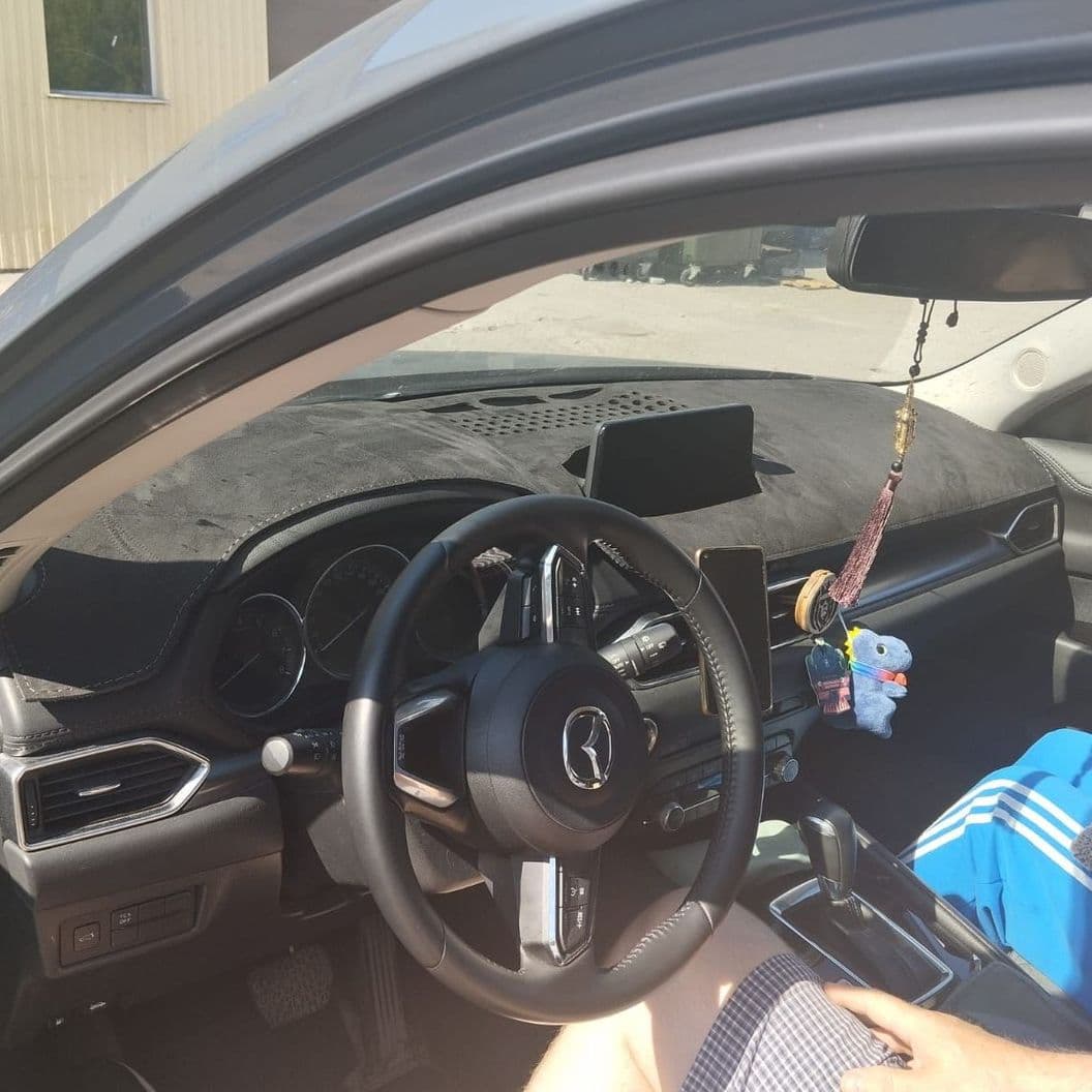Купить Накидка на панельMazda