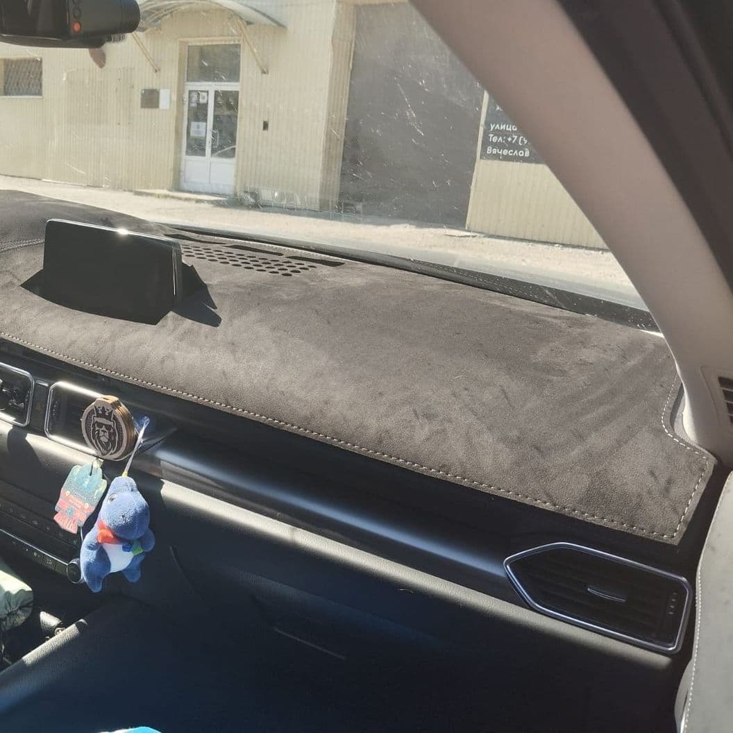 Купить Накидка на панельMazda