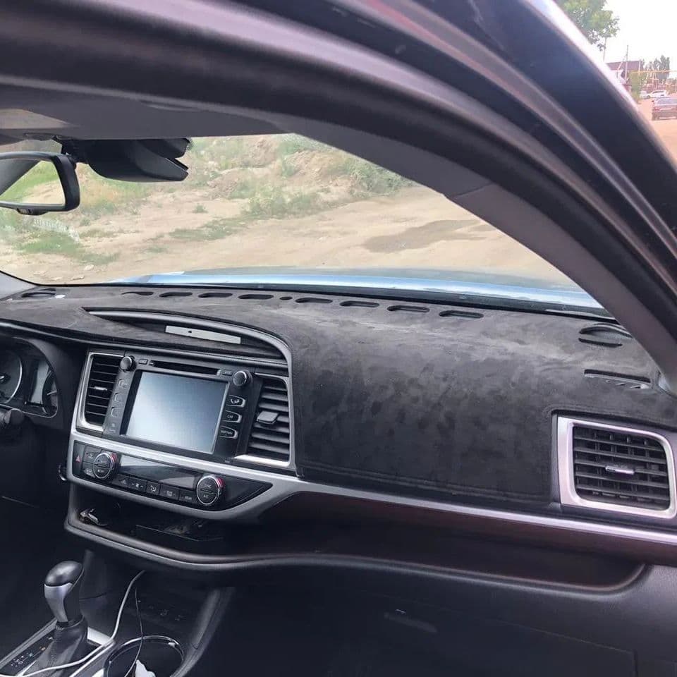 Купить Накидка на панельToyota