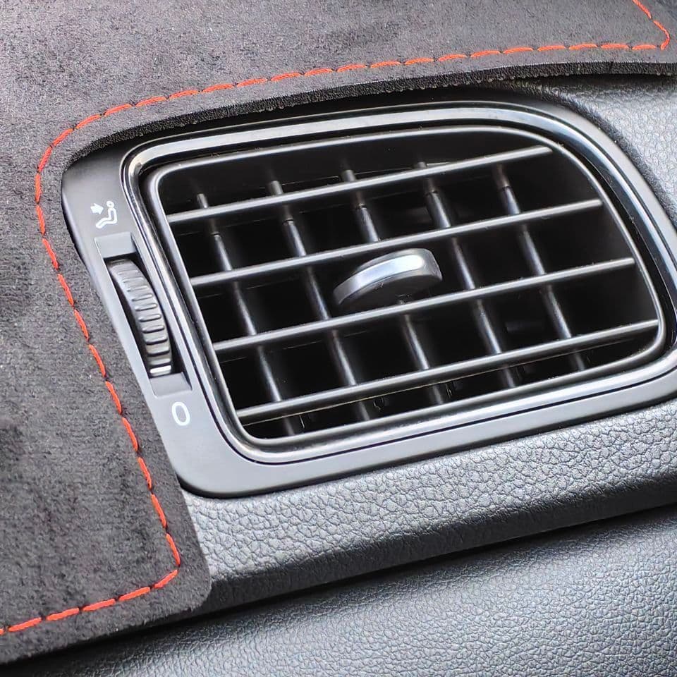 Купить Накидка на панельToyota