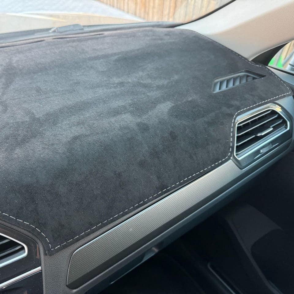 Купить Накидка на панельVolkswagen