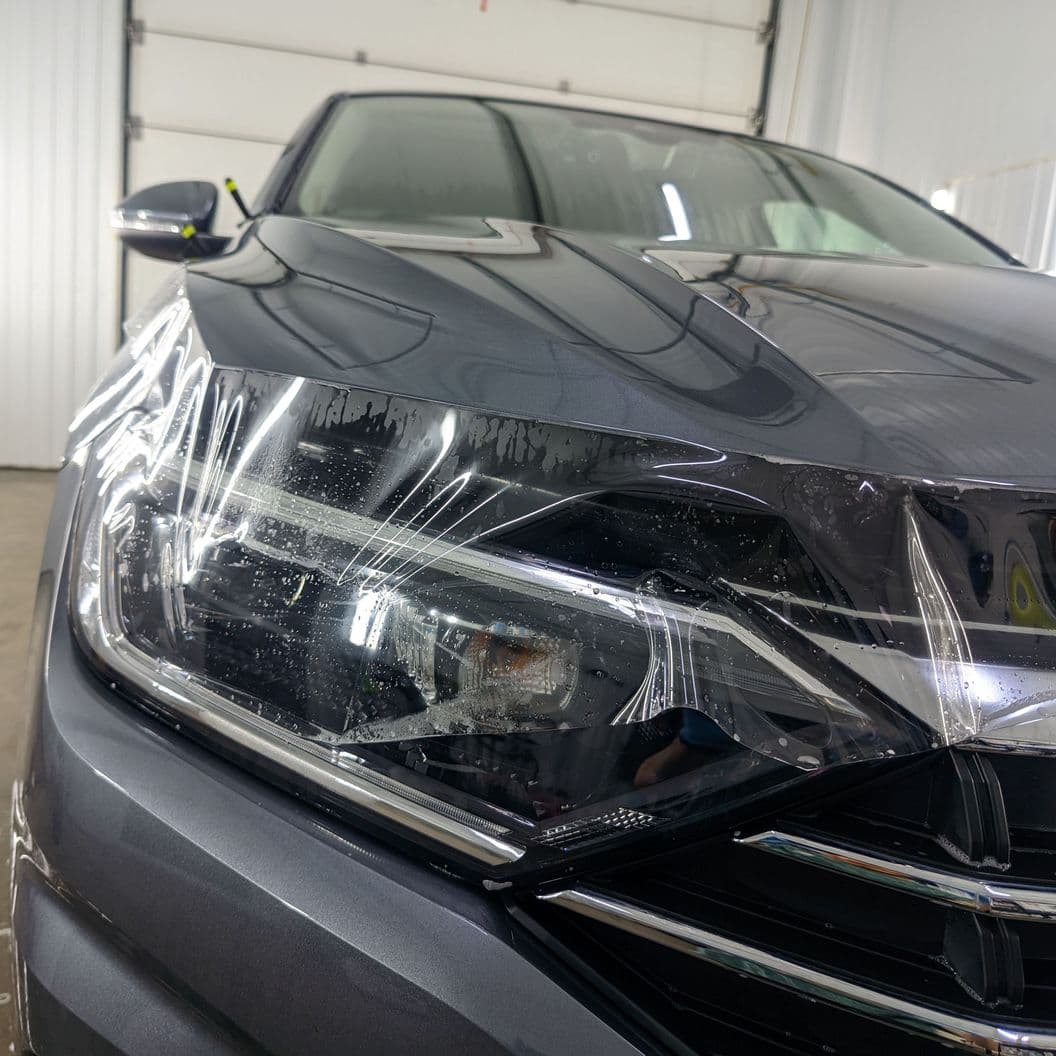 Купить Бронирование Volkswagen Jetta защитной пленкой