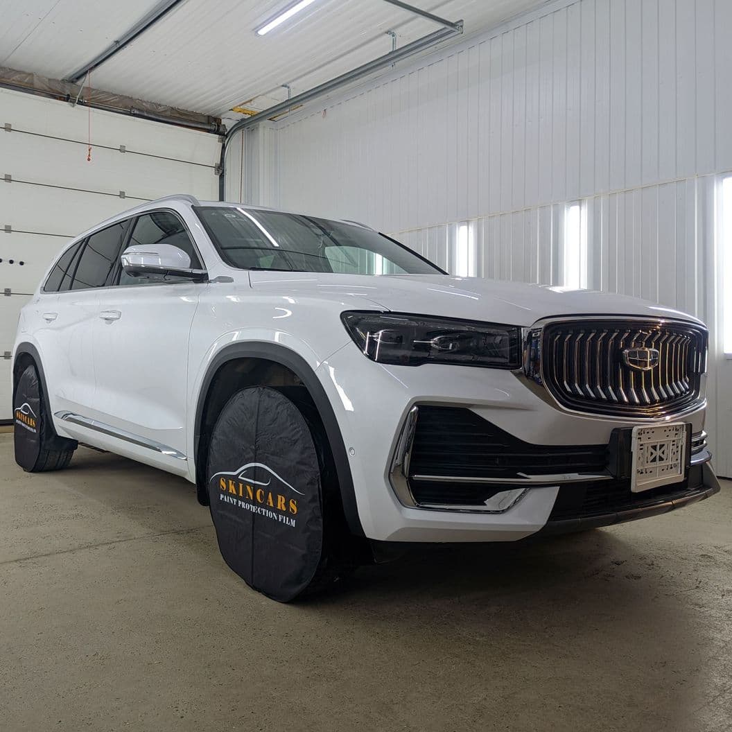 Купить Оклейка Geely Monjaro плёнкой, которая не желтеет