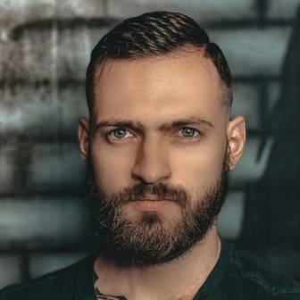 Вячеслав Клещуков Основатель Boroda.Studio prod. КонтентМейкер, SMM, PR, HR специалист Участник ведущих проектов: MLM, CPA