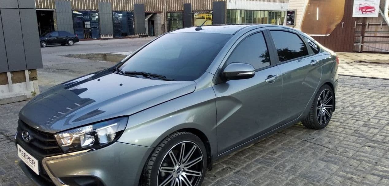 Тонировка, тонировка автомобиля, тонировка Новочебоксарск, тонировка нчк, тонировочный центр, задний полукруг, передний полукруг, тонировка фар, тонир