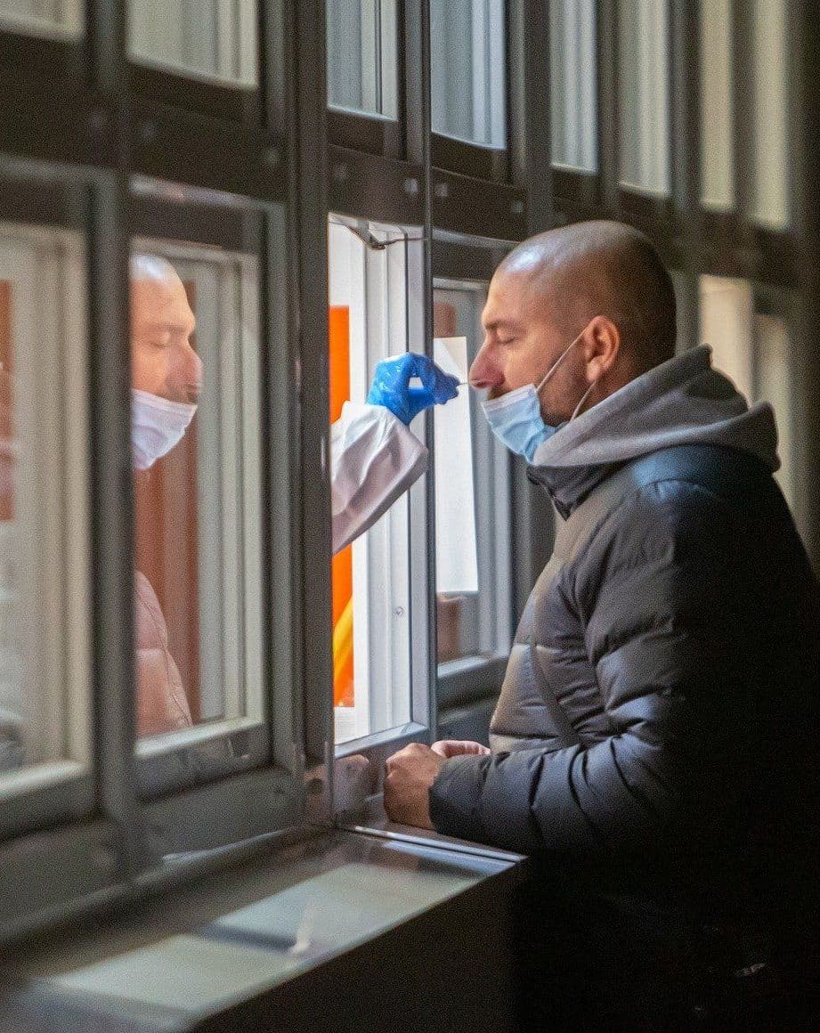 РОСПОТРЕБНАДЗОР ОТМЕНИЛ ДВОЙНОЙ ПЦР-ТЕСТ ДЛЯ ВЪЕЗЖАЮЩИХ ИЗ-ЗА ГРАНИЦЫ
