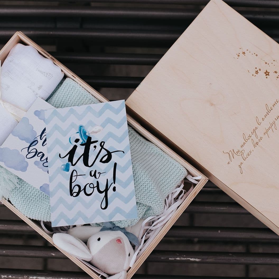 Купить Подарочный бокс на выписку с наполнением MAXI