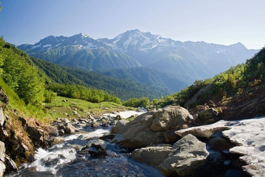 По долине реки Ачипсе