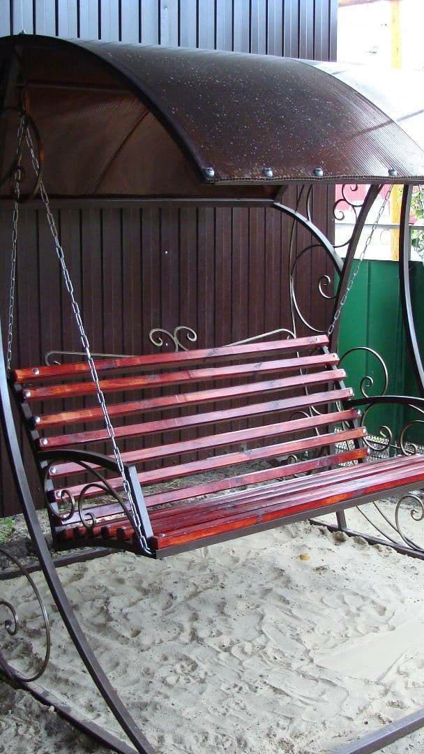 Изготовление садовых качелей