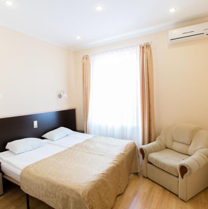 Купить Март 2022