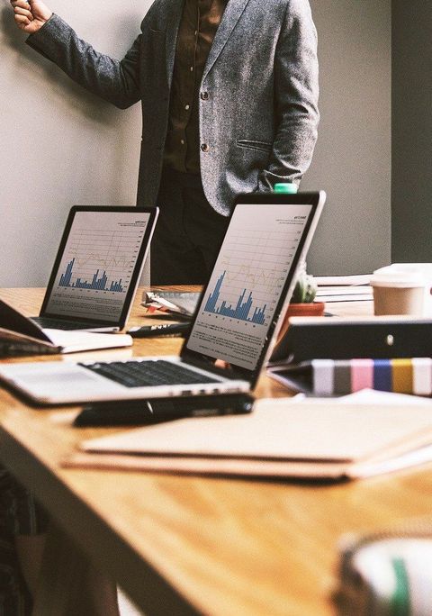 Кому выгодно с нами работать 