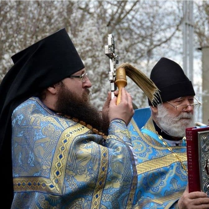 Галерея