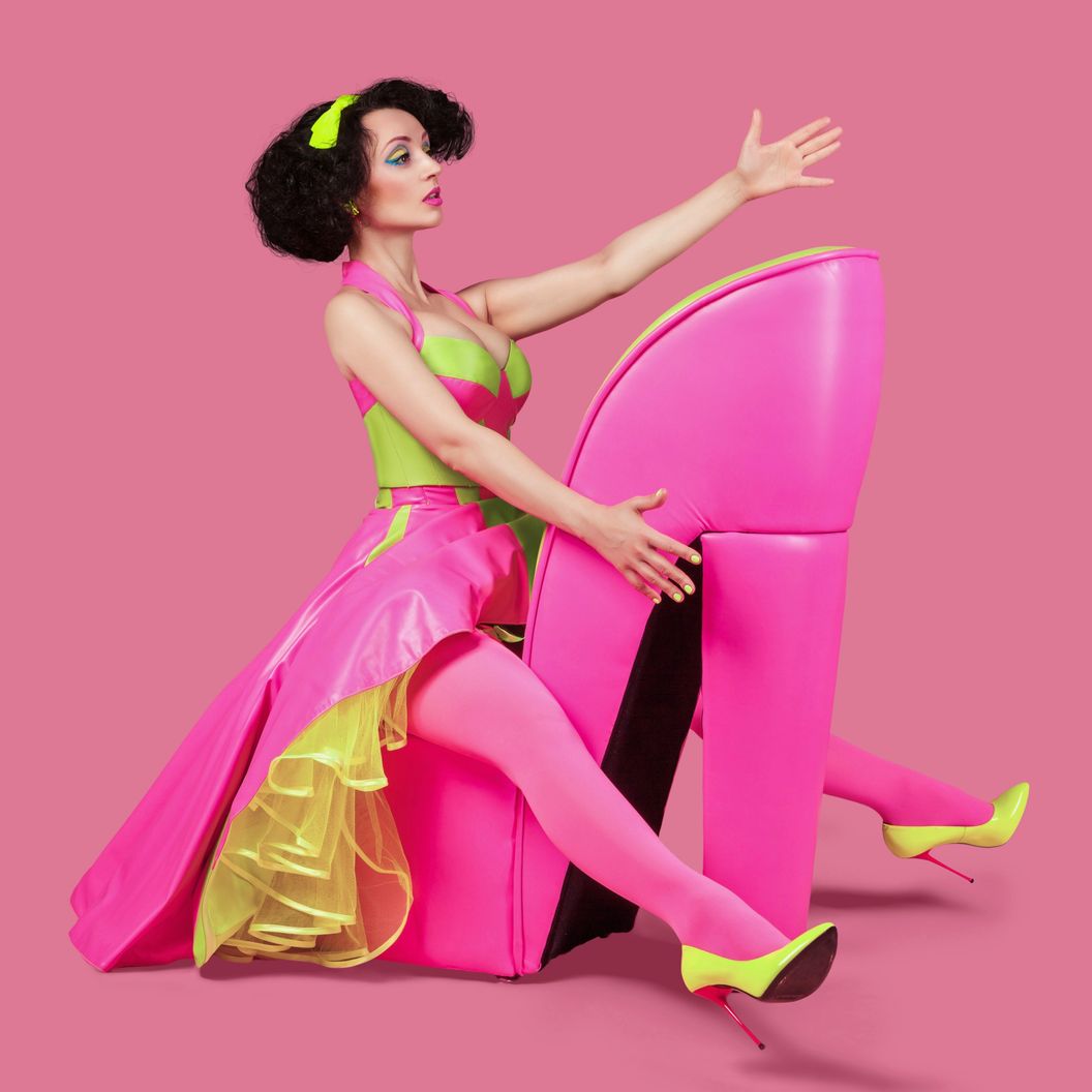 Купить «Barbie Q» - шоу для мужчин и женщин