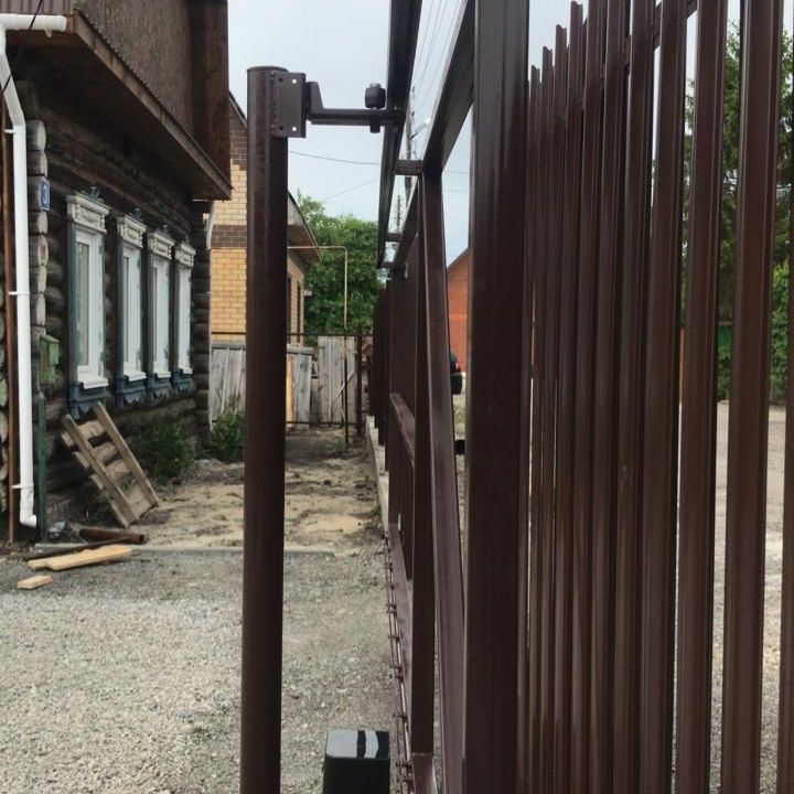 Купить Откатные (сдвижные) ворота (в рамке из проф.трубы 60х40 мм, столбы из проф.трубы 80х80х3мм) С АВТОМАТИКОЙ