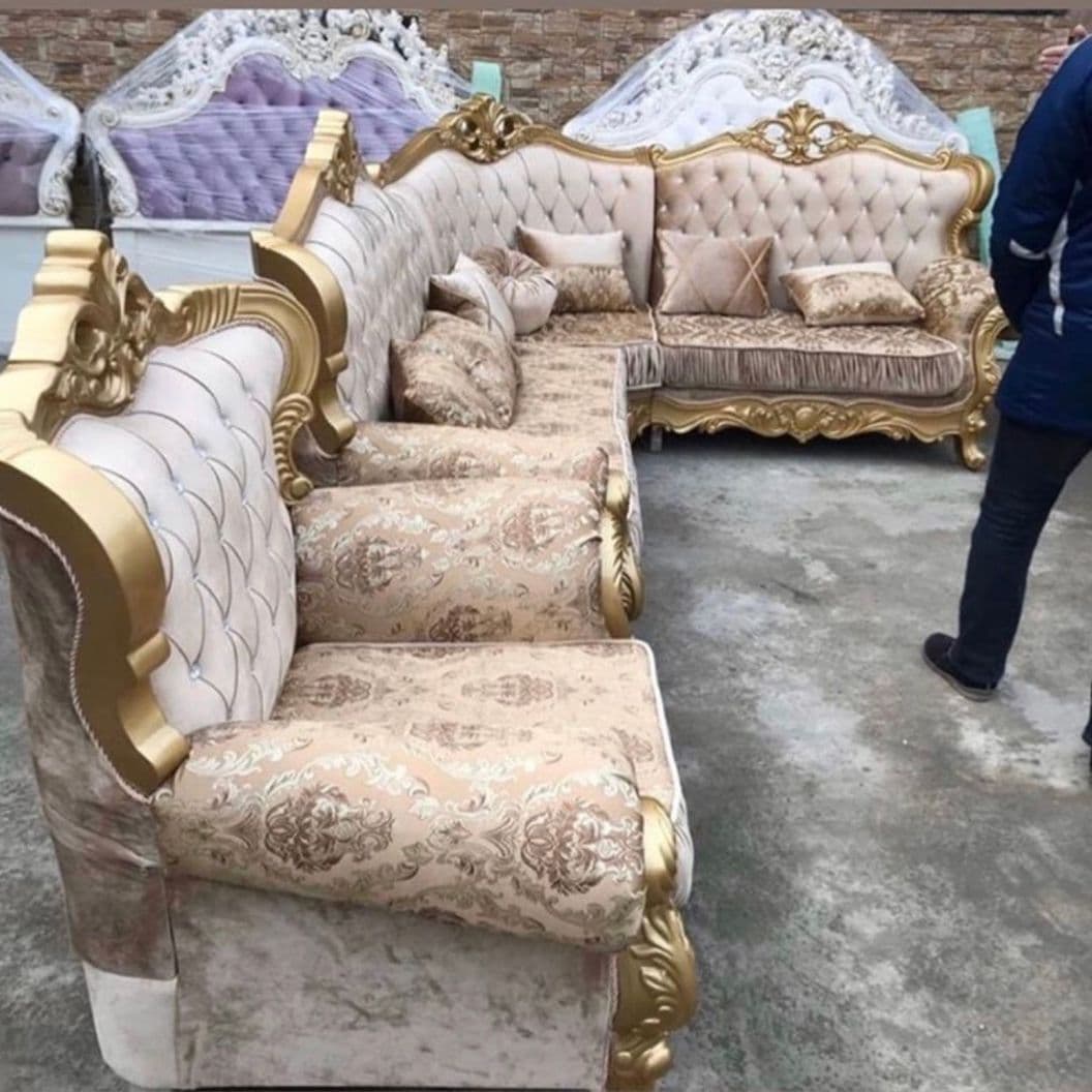 Купить стол лапка версачи