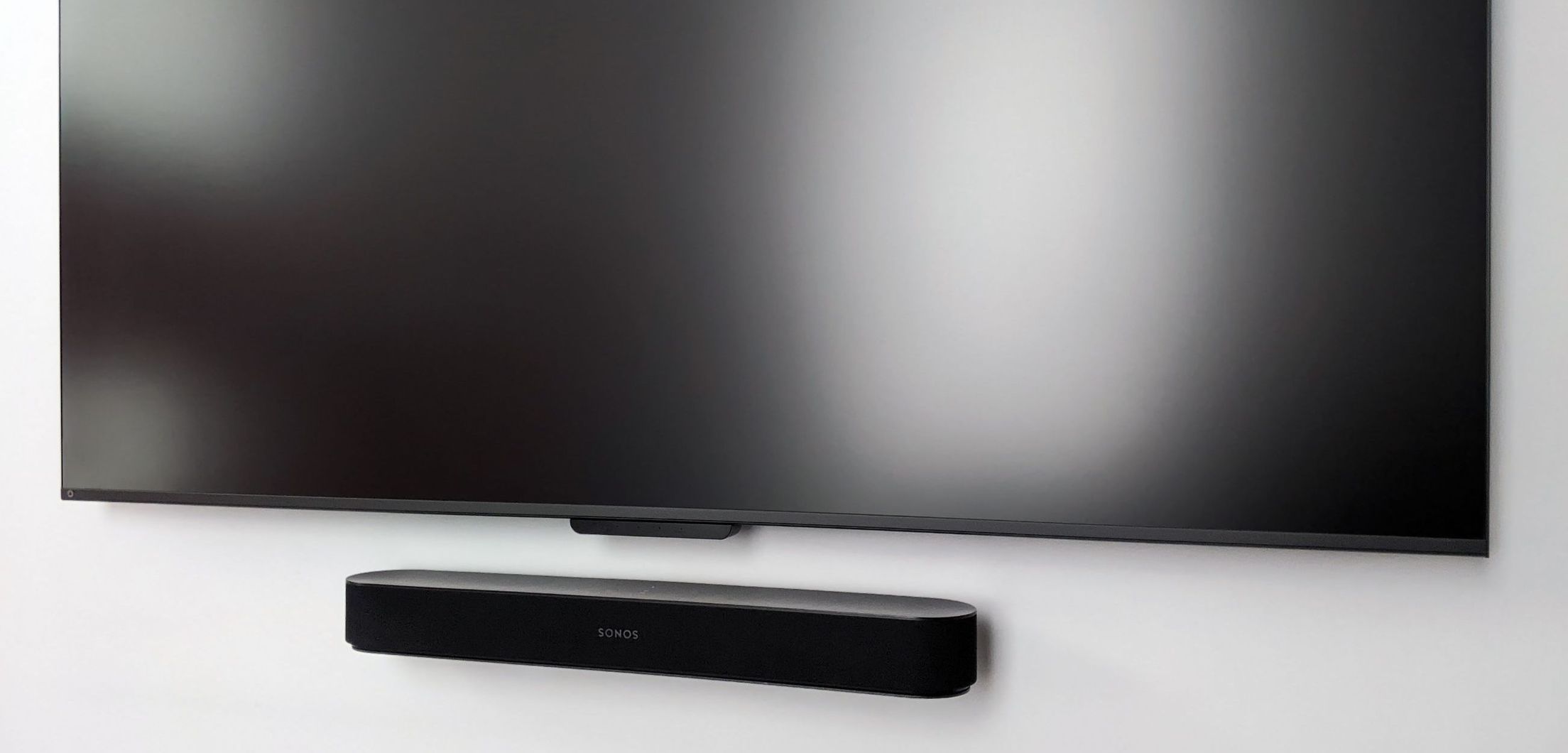 Телевизор 65 дюймов и саундбар Sonos Beam