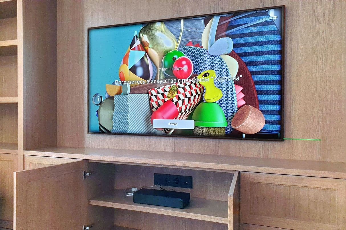 Монтаж телевизора Samsung The Frame