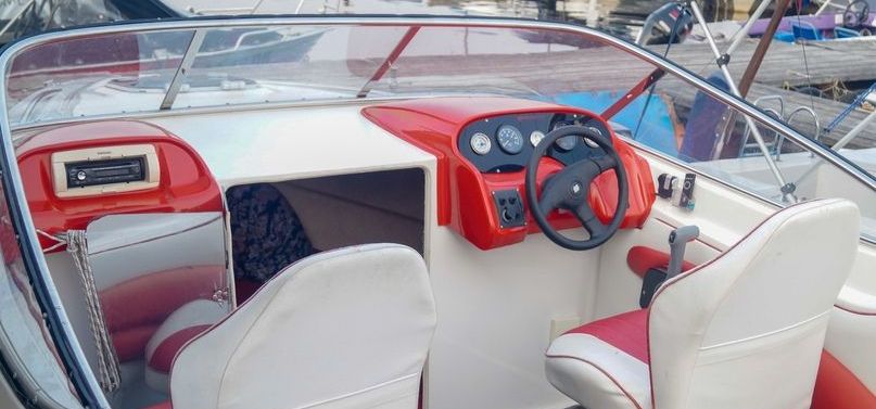 Прокат катера Velvette в перми