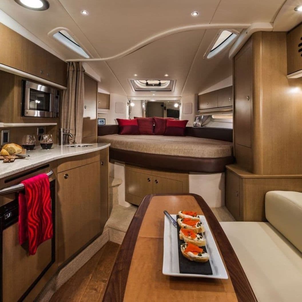 Аренда Моторная яхта Sea Ray 335