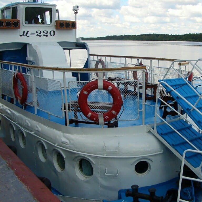 Аренда теплохода М-220 в Перми