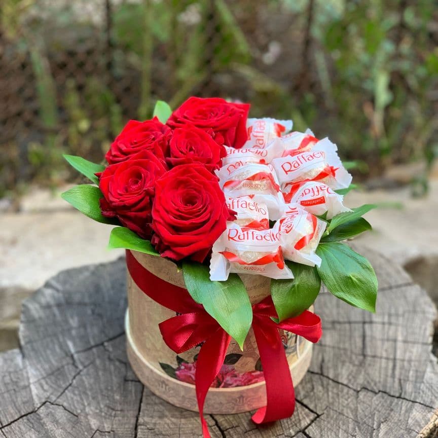 Доставка цветов и букетов в в Батайске. Интернет магазин цветов с доставкой в Батайске. 