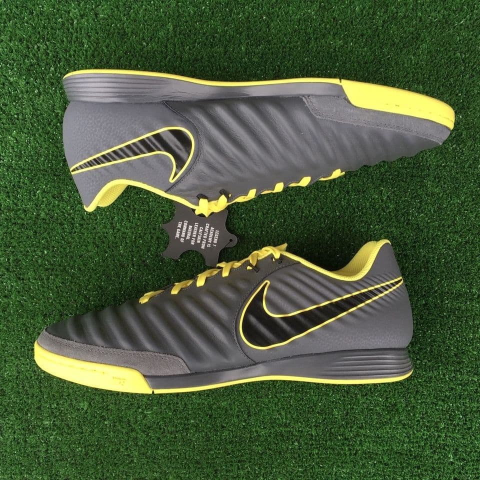 Купить NIKE LEGENDX VII ACADEMY IC 
AH7244 070 SR