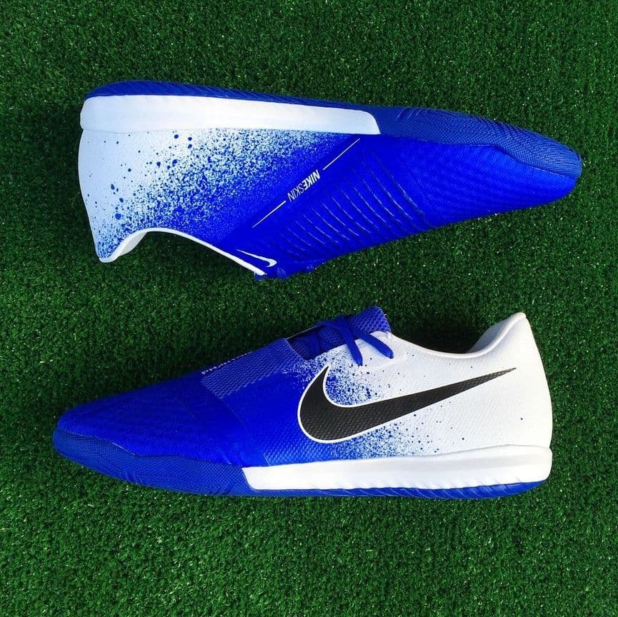 Купить NIKE PHANTOM VENOM ACADEMY AO0570 104&nbsp; IC SR
