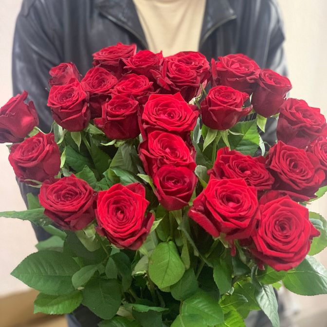 Живые цветы на похороны и траурный день - купить букет красных роз