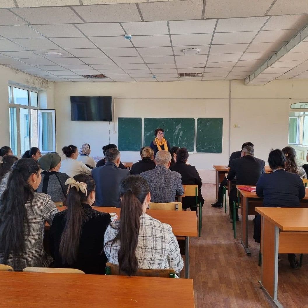 Купить Преподаватели Шахрисабзского государственного педагогического института познакомились с методикой  преподавания русского языка