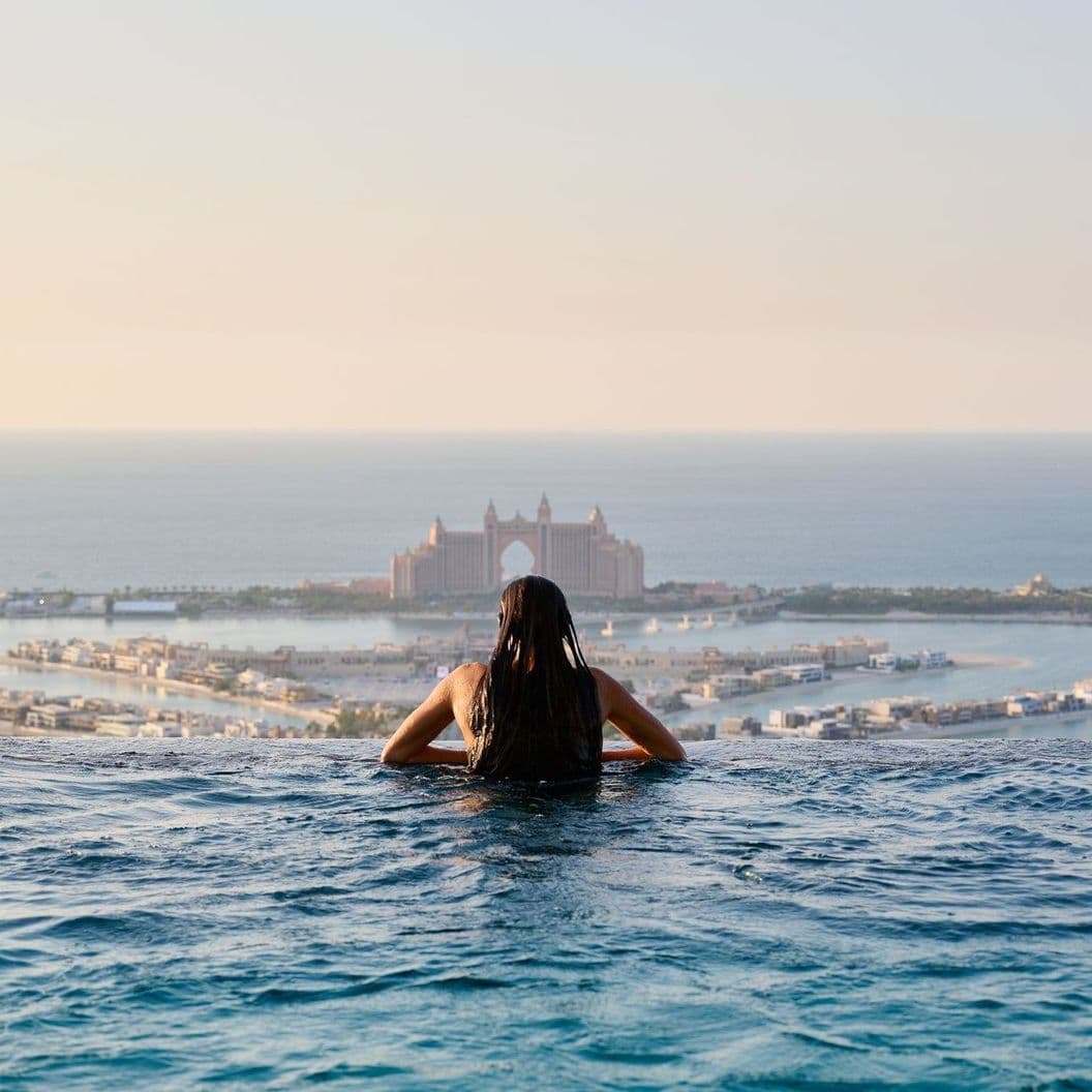 Купить АУРА SKY POOL | LA MER | OLD CITY | ЯХТА
