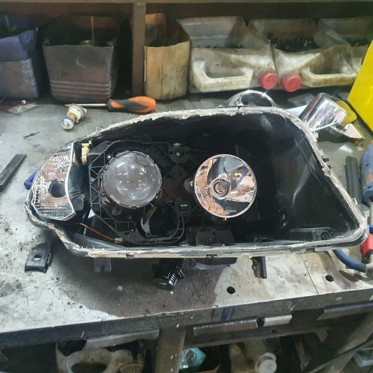 Купить BMW E90