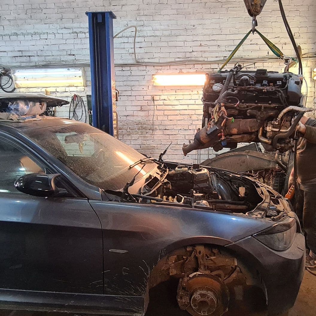 Купить BMW E90