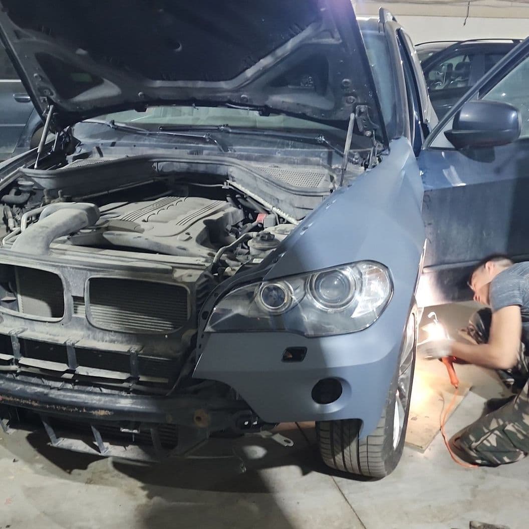 Купить BMW X5 II (E70)