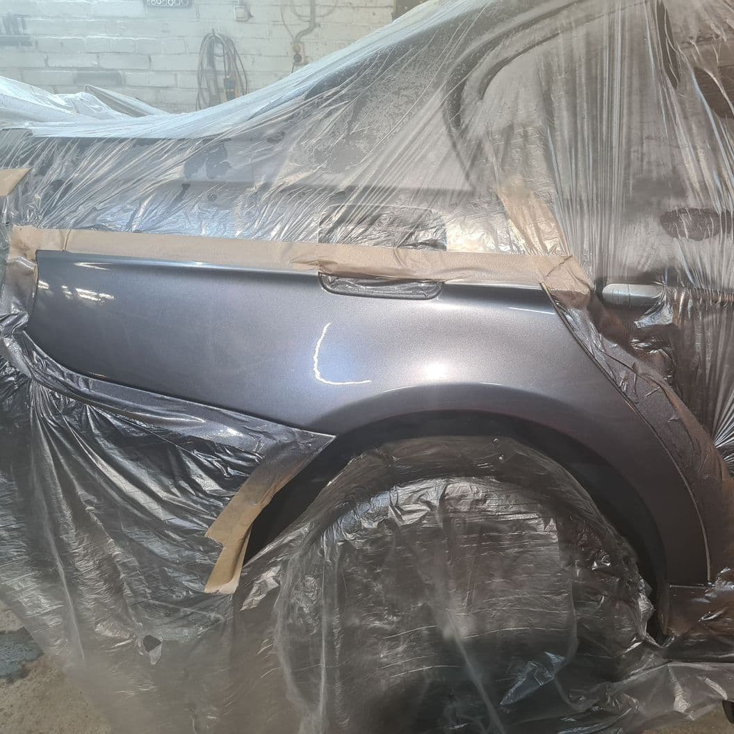 Купить BMW E90
