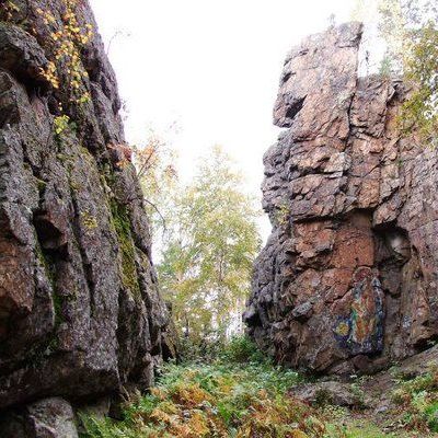 Купить Гора Азов и водопад Грохотун