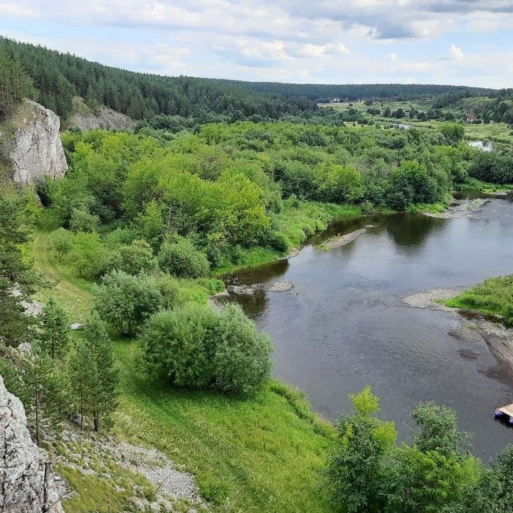 Купить Першинские скалы, пещера, водопад и свадебный комплекс