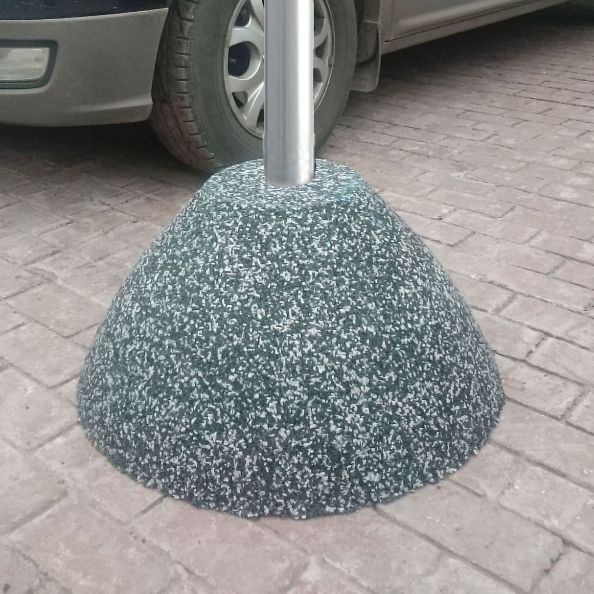 Резиновая опора столба