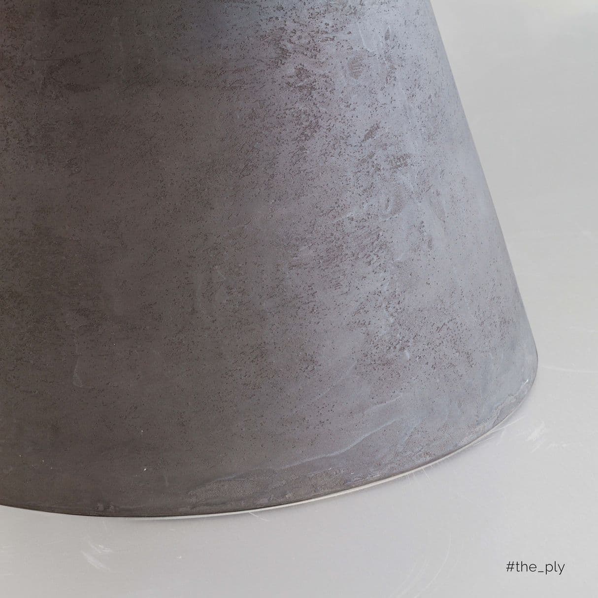 Фото опоры от круглого стола Round