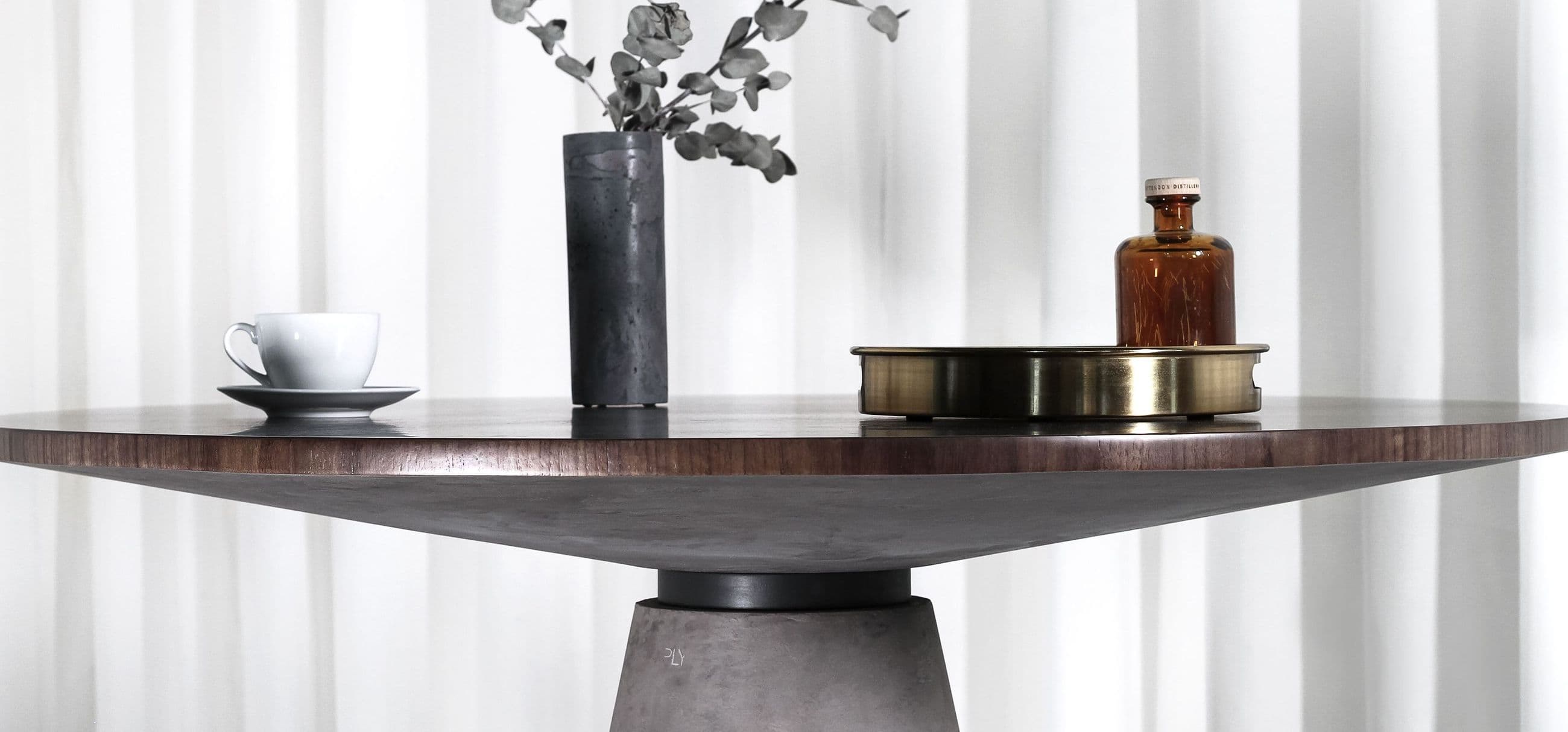 Фото профиля столешницы круглого стола Round