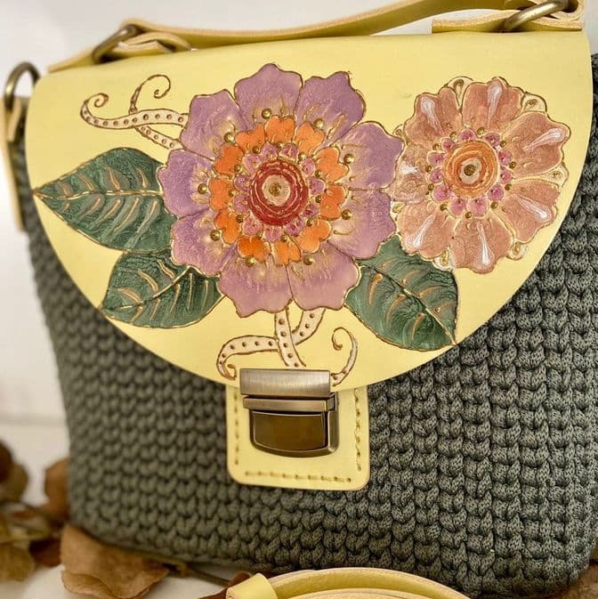 Рюкзачки и сумочки.