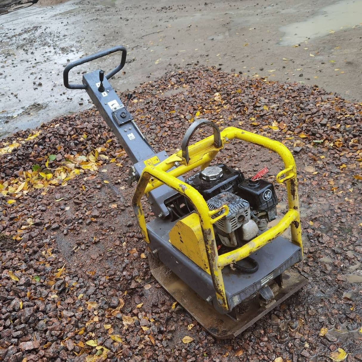 Аренда виброплиты Atlas Copco LG200