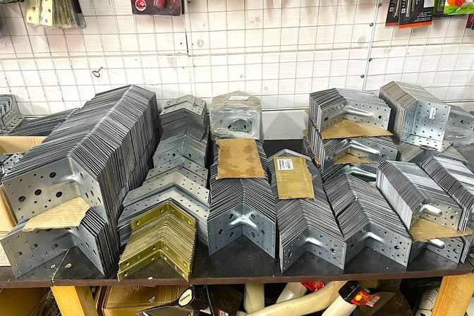 Крепеж, болты, гайки, шурупы, саморезы, шпильки, крепежные изделия на Рогачевском шоссе в Лобне