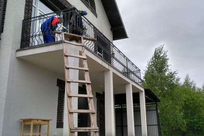 Галерея
