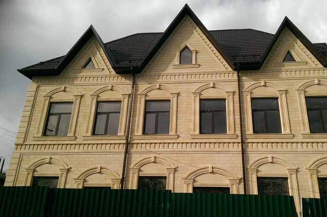 Галерея
