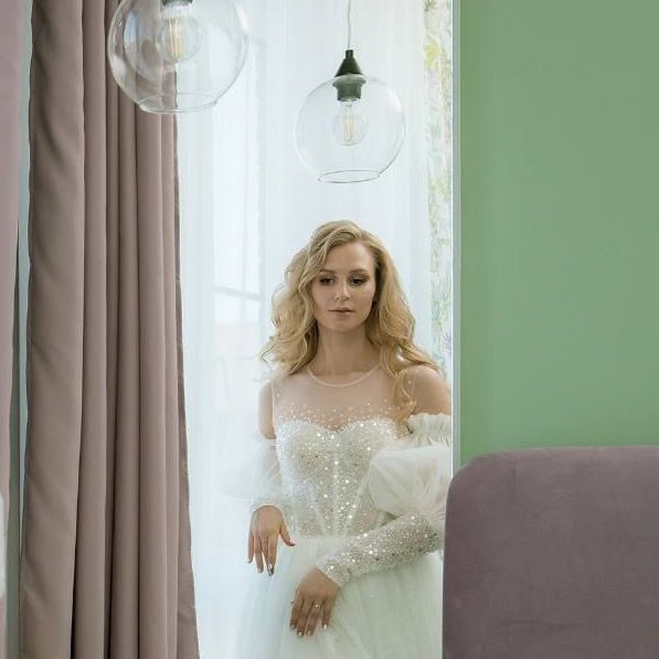 Bridal preparations and photo session in our apartments YellowPin