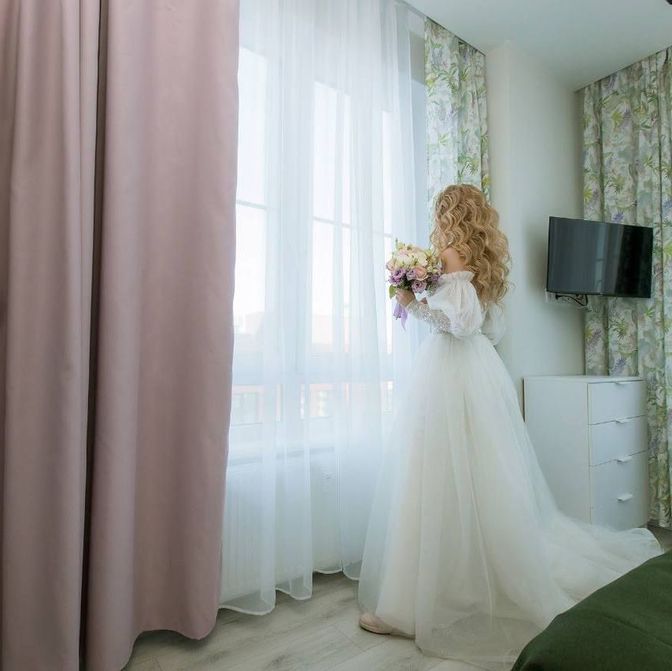 Bridal preparations and photo session in our apartments YellowPin