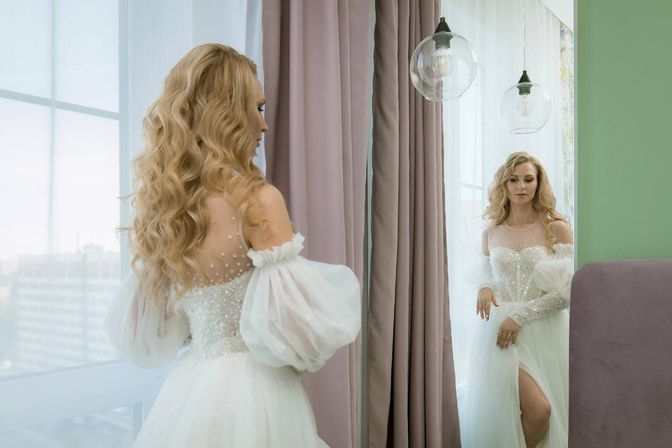 Bridal preparations and photo session in our apartments YellowPin