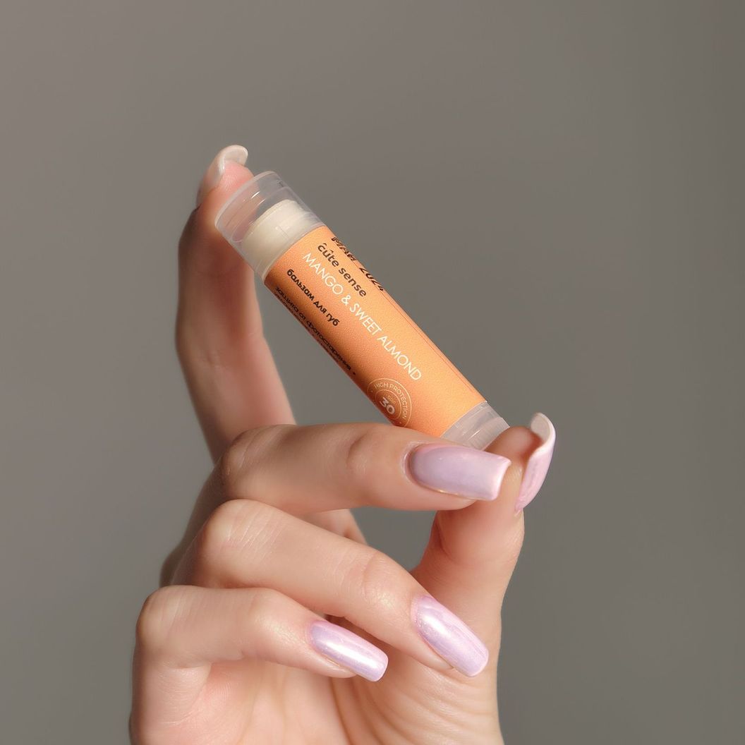 Купить натуральный Бальзам для губ «MANGO & SWEET ALMOND» с спф-фильтром SPF 30 