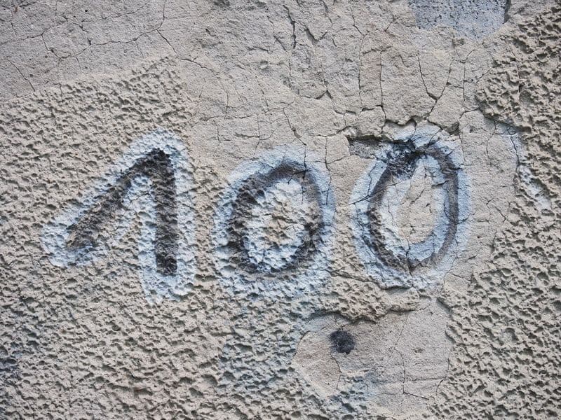 100